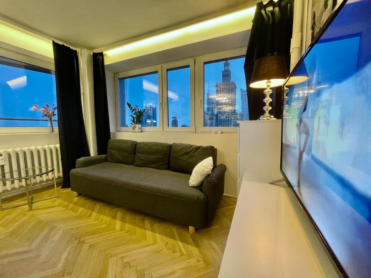 Platinum Metro X2 Wifi 350 Mbs Netflix Hbo Appletv Apartment Warsaw Luaran gambar