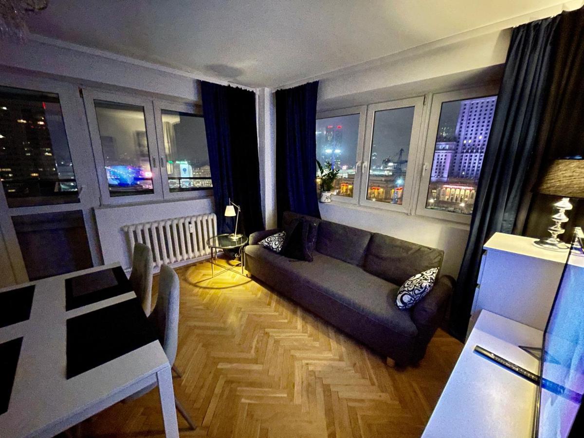 Platinum Metro X2 Wifi 350 Mbs Netflix Hbo Appletv Apartment Warsaw Luaran gambar