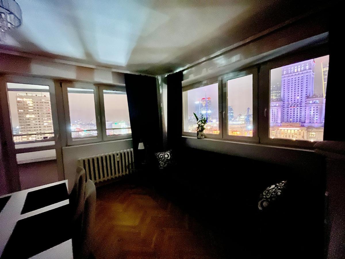 Platinum Metro X2 Wifi 350 Mbs Netflix Hbo Appletv Apartment Warsaw Luaran gambar