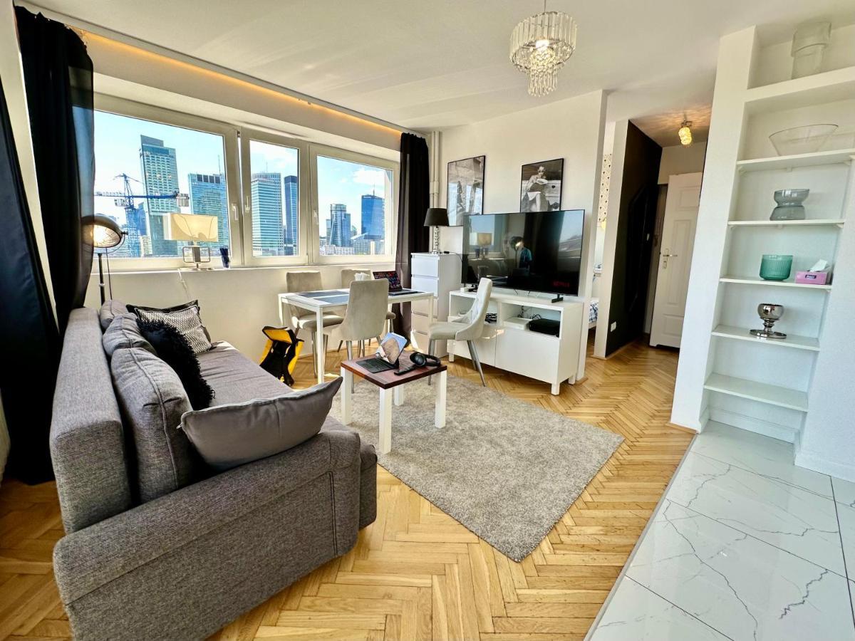 Platinum Metro X2 Wifi 350 Mbs Netflix Hbo Appletv Apartment Warsaw Luaran gambar