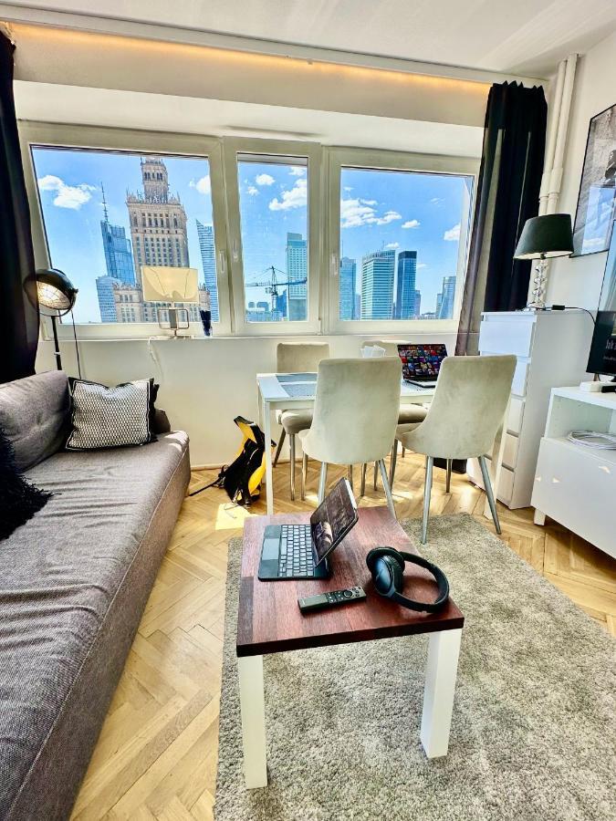 Platinum Metro X2 Wifi 350 Mbs Netflix Hbo Appletv Apartment Warsaw Luaran gambar