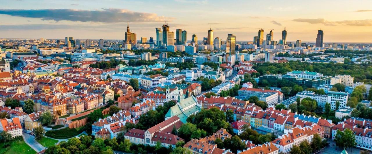 Platinum Metro X2 Wifi 350 Mbs Netflix Hbo Appletv Apartment Warsaw Luaran gambar